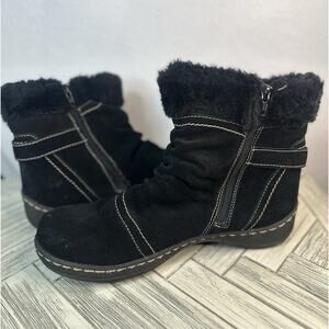 Baretraps Extreme Black Suede Faux Fur Lined Womens 11M Boot